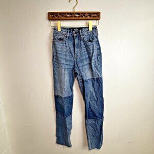 Hollister Ultra High Rise Mom Jeans Blue Straight Leg Casual Denim Womens 00R